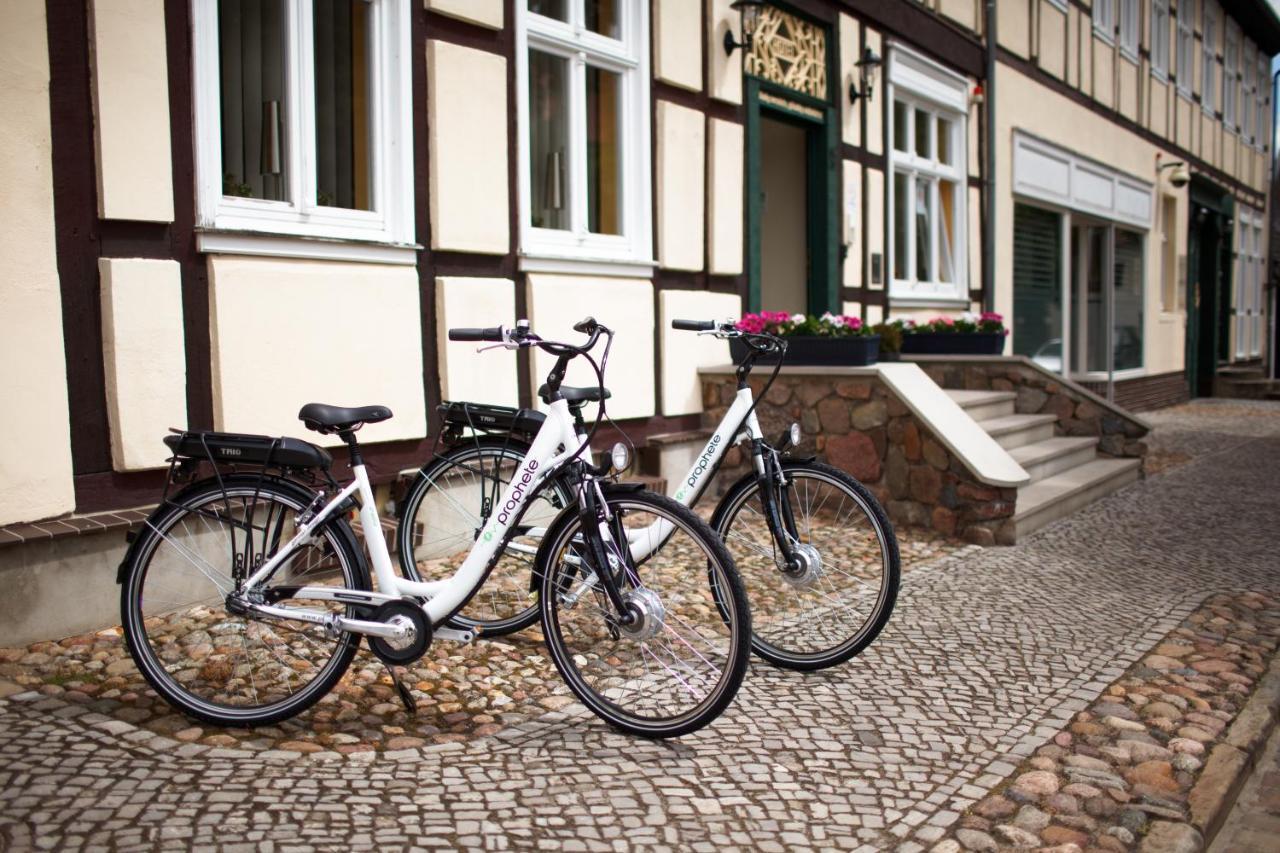 Landhotel Zum Pottkuchen Kalbe  Exterior foto