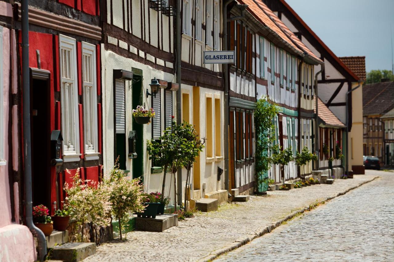 Landhotel Zum Pottkuchen Kalbe  Exterior foto